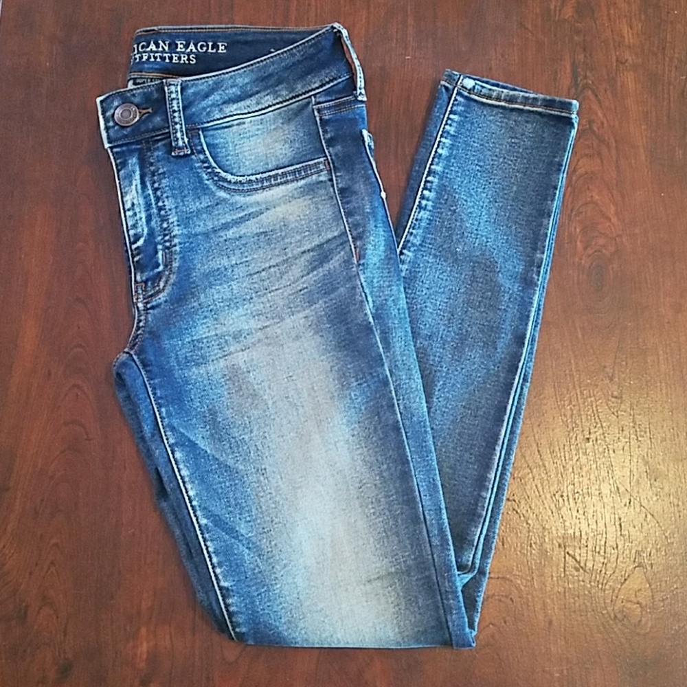 American Eagle Super Stretch size 6